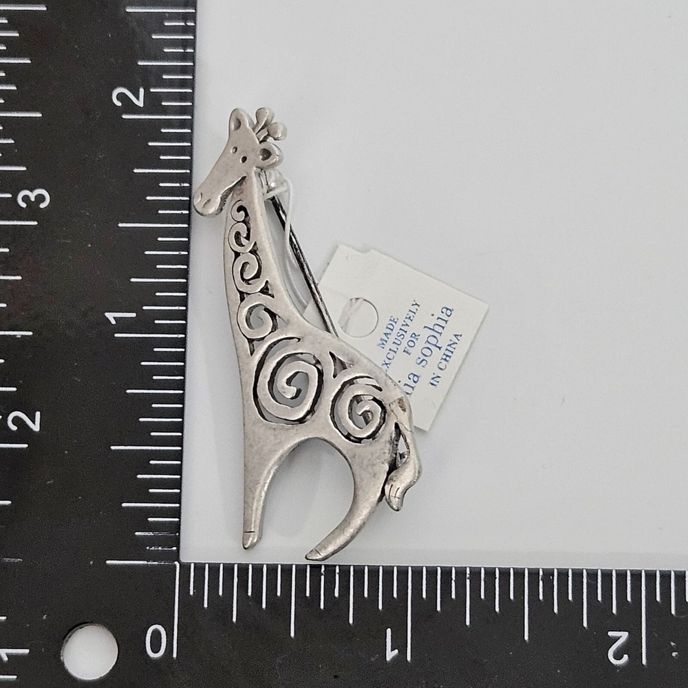 Lia Sophia Giraffe Brooch Silver Tone with Box Animal Zoo - Picture 7 of 7